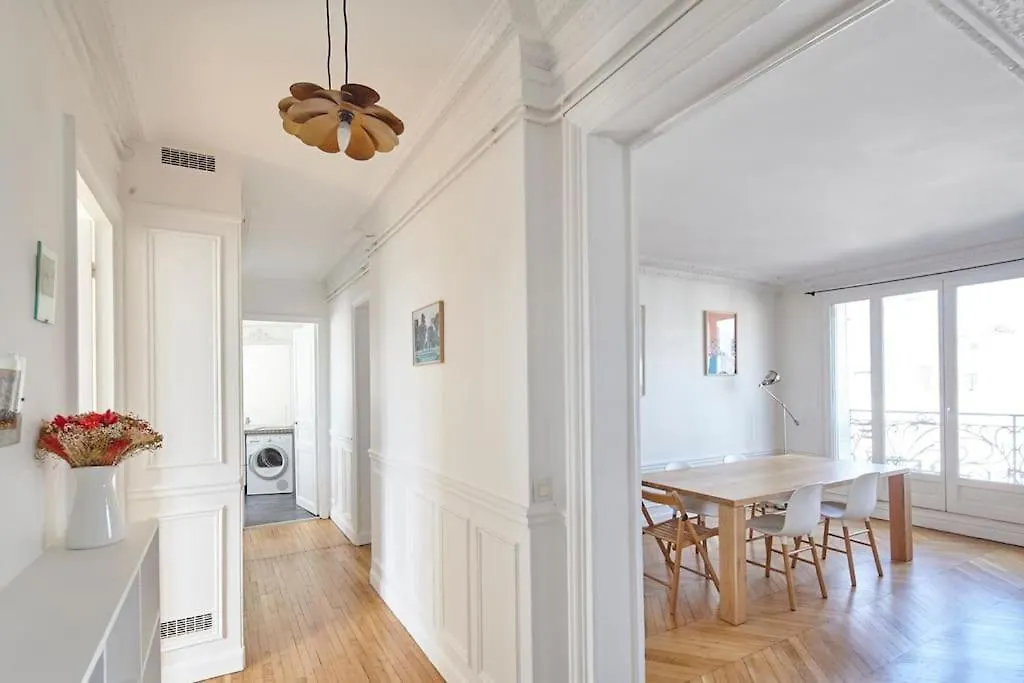 Ideal Family Apartment In 11Th Paris France