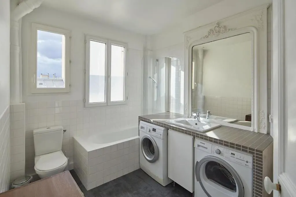 Ideal Family Apartment In 11Th Paris France